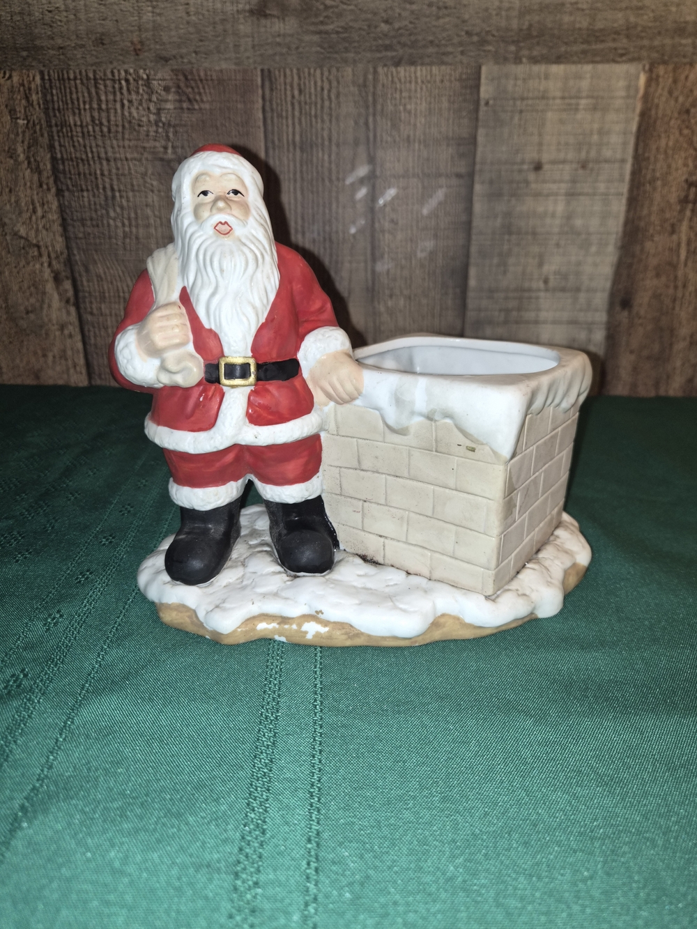 Authentic 1987 vintage ceramic Christmas planter